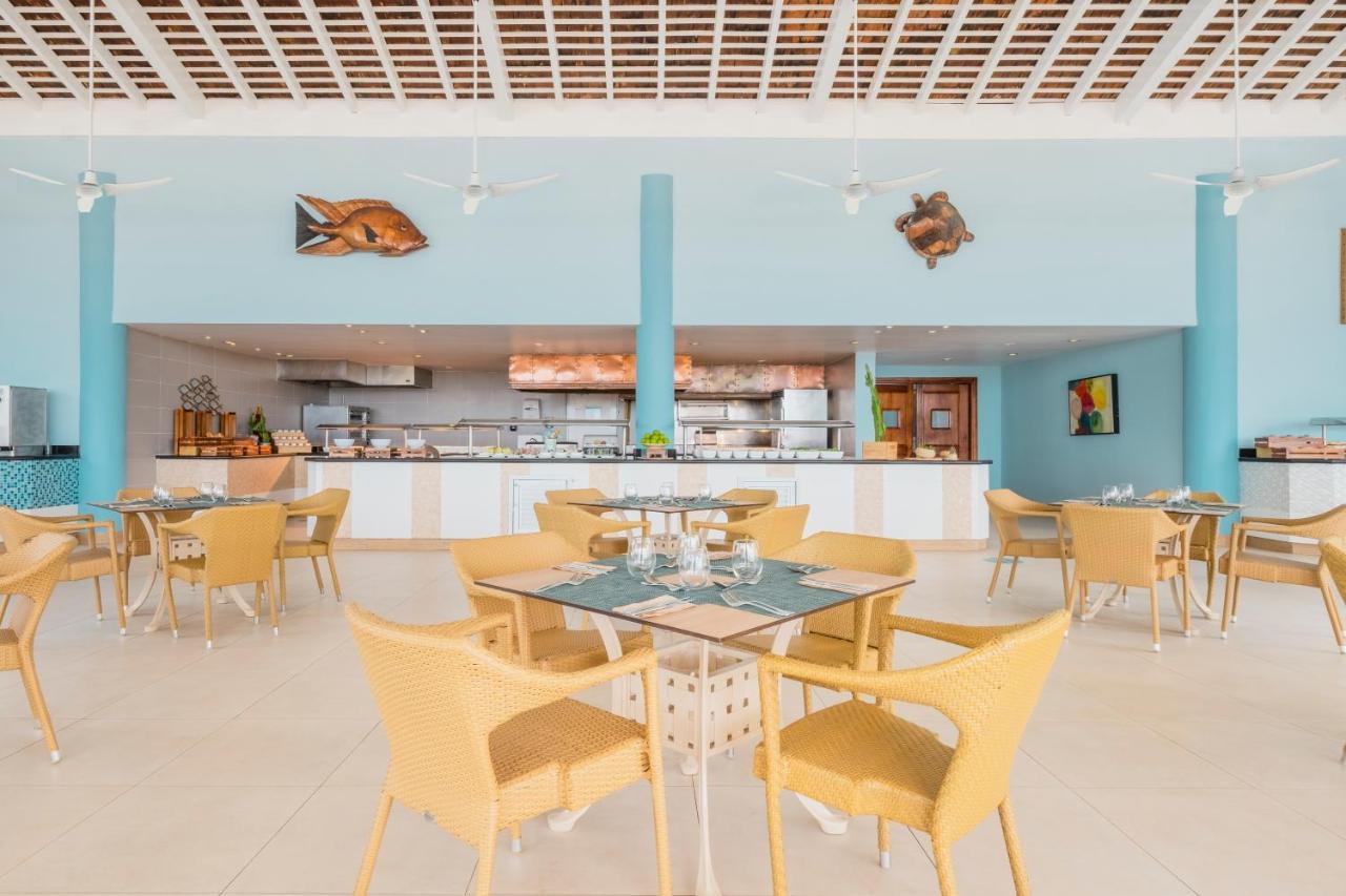 Iberostar Waves Rose Hall Beach Montego Bay Esterno foto