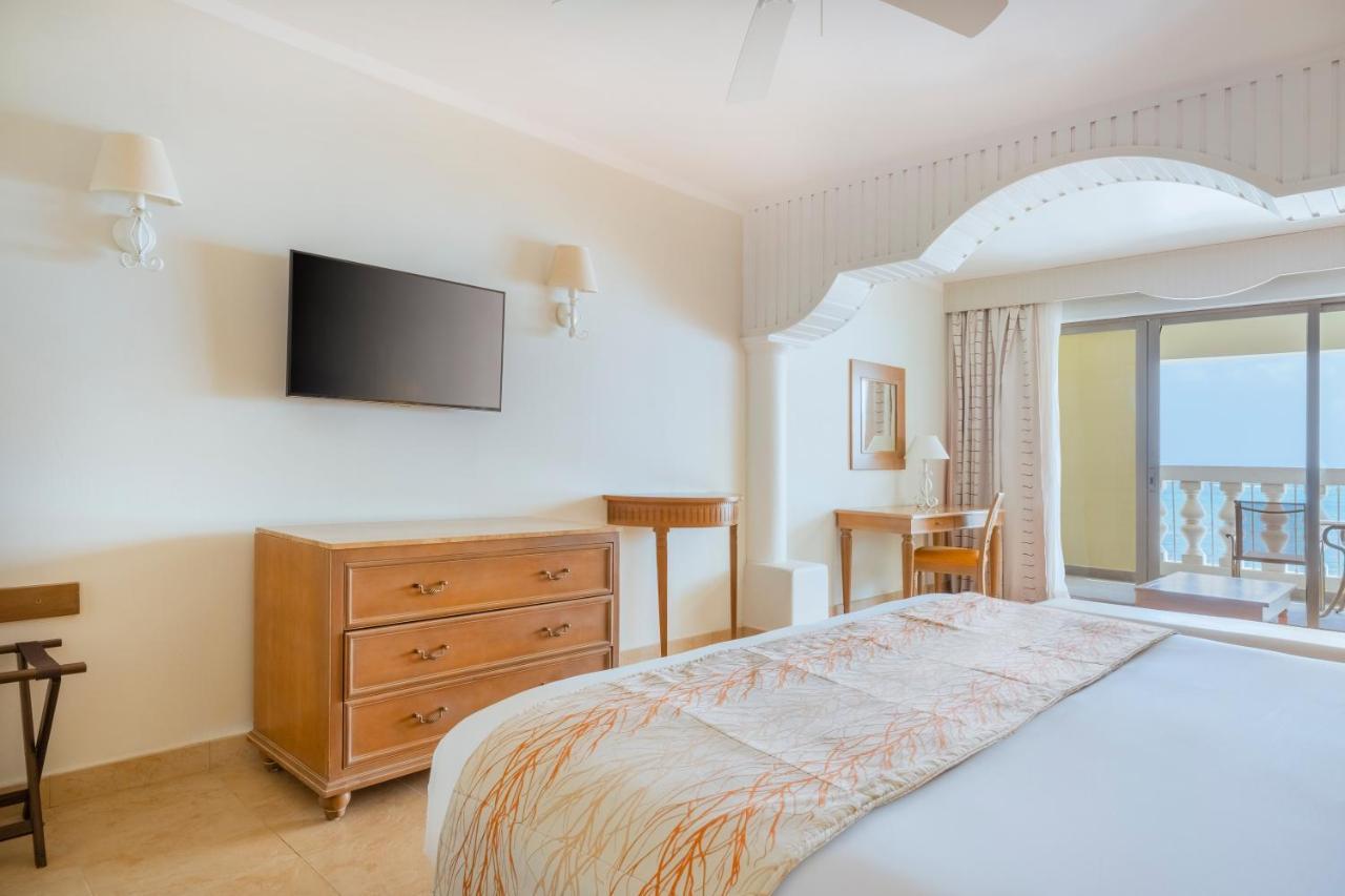 Iberostar Waves Rose Hall Beach Montego Bay Esterno foto