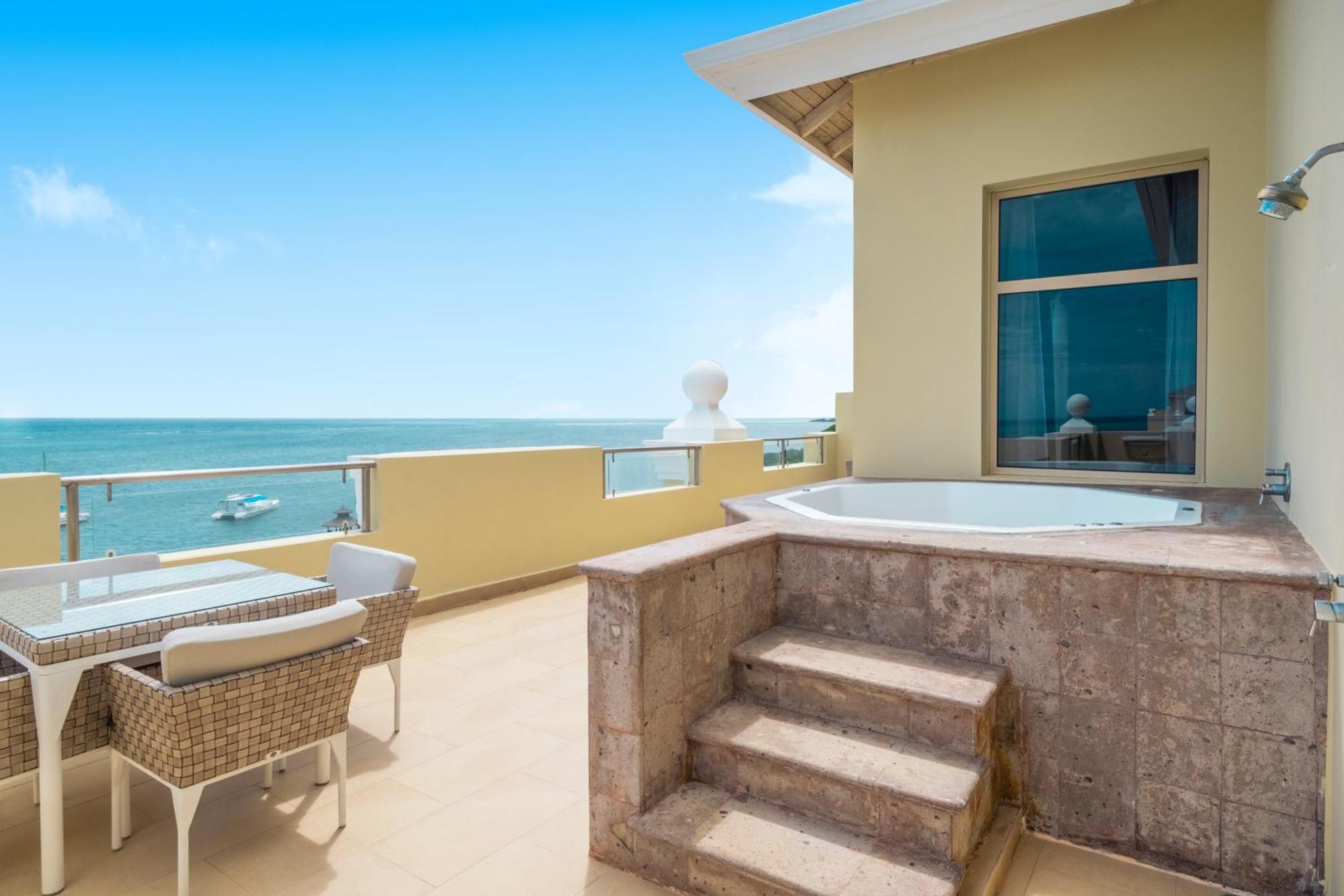 Iberostar Waves Rose Hall Beach Montego Bay Esterno foto